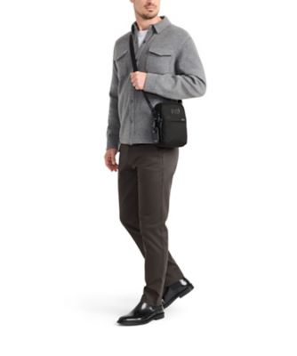 ALPHA（アルファ） スモール・クロスボディ ブラック